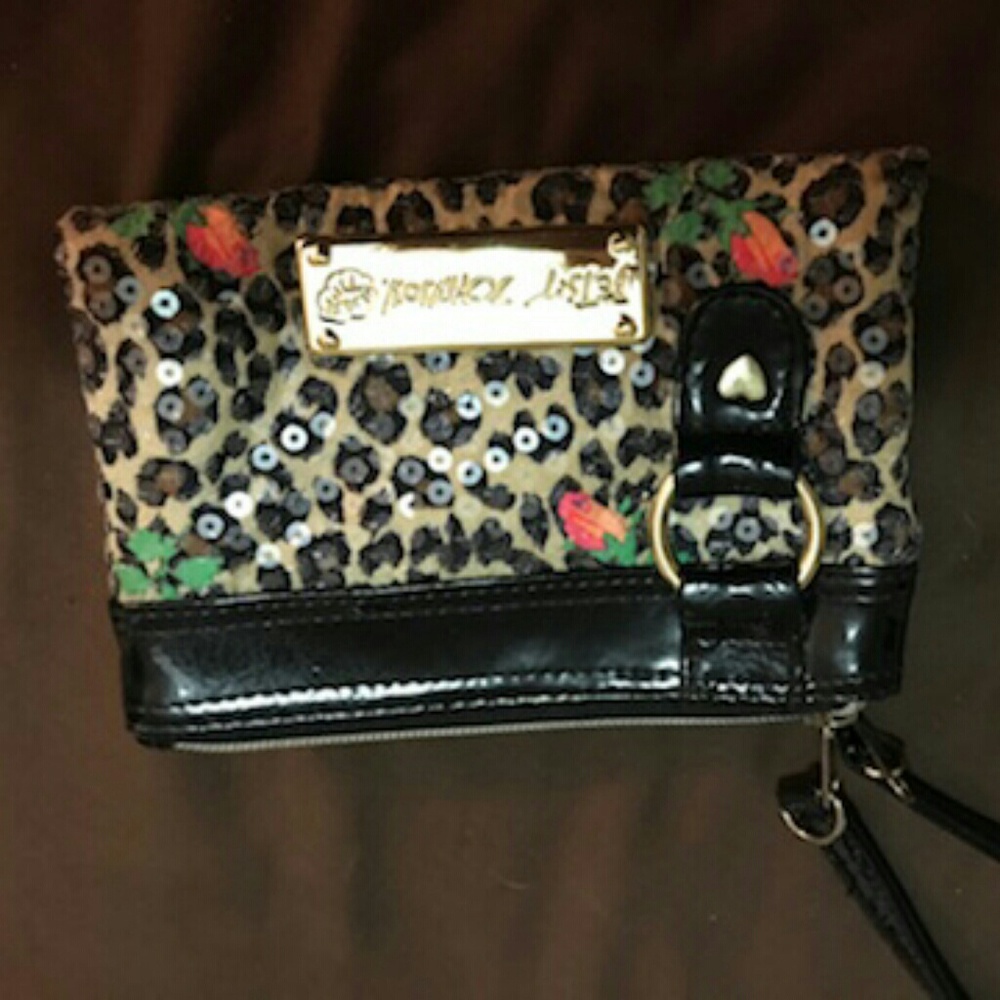 Betsey Johnson wristlet wallet
